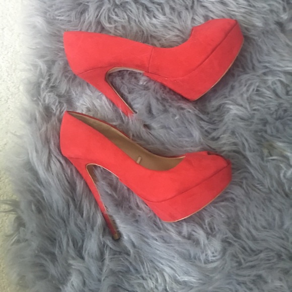 Zara peep toe red pumps - Picture 3 of 3